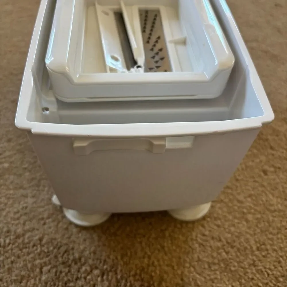 Paderno 4-Blade Spiralizer *Missing Parts”